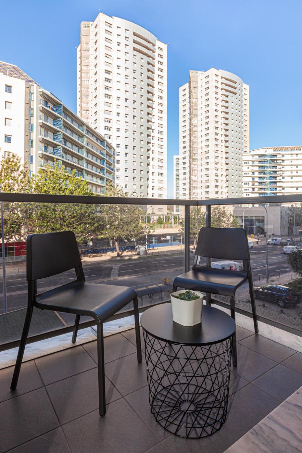 Apartamento Lisboa Sete Rios Ngoại thất bức ảnh